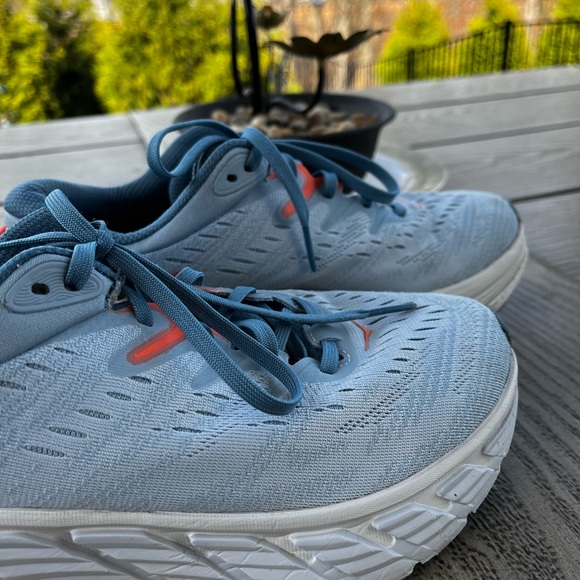 Hoka Light Blue Running Shoes with Coral Accents Size 7 - Picture 4 of 10